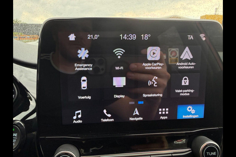 Ford Fiesta 1.0 EcoBoost Titanium | 2E EIGENAAR | 3/6 OF 12 MND GARANTIE | CAMERA | PANO DAK | TREKHAAK | CARPLAY |
