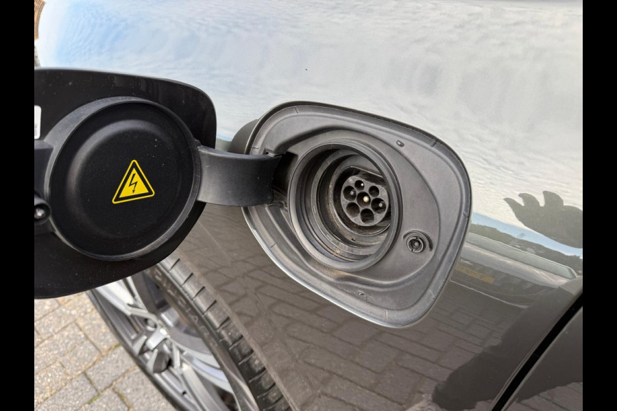 Volvo XC60 2.0 T8 Plug-in hybrid AWD Inscription Exclusive | 1E EIGENAAR | 3/6/12 MND GARANTIE | PANO | LED | ACC | DAB | CARPLAY | TREKHAAK | STOELKOELING |
