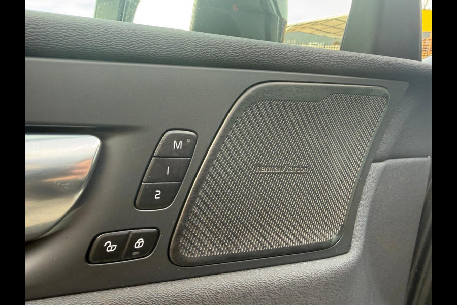 Volvo XC60 2.0 T8 Plug-in hybrid AWD Inscription Exclusive | 1E EIGENAAR | 3/6/12 MND GARANTIE | PANO | LED | ACC | DAB | CARPLAY | TREKHAAK | STOELKOELING |