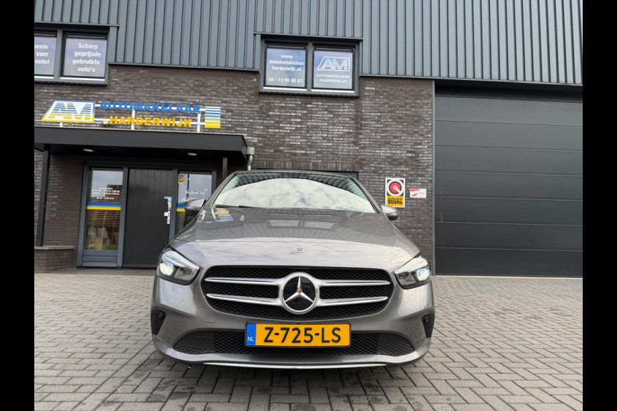 Mercedes-Benz B-Klasse 180 Business Solution AMG | 1E EIGENAAR | 3/6/12MND GARANTIE | LEDER | LED | AUTOMAAT | DAB | CARPLAY | CRUISE | CLIMA | STOELVERWM. |