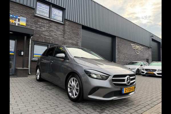 Mercedes-Benz B-Klasse 180 Business Solution AMG | 1E EIGENAAR | 3/6/12MND GARANTIE | LEDER | LED | AUTOMAAT | DAB | CARPLAY | CRUISE | CLIMA | STOELVERWM. |