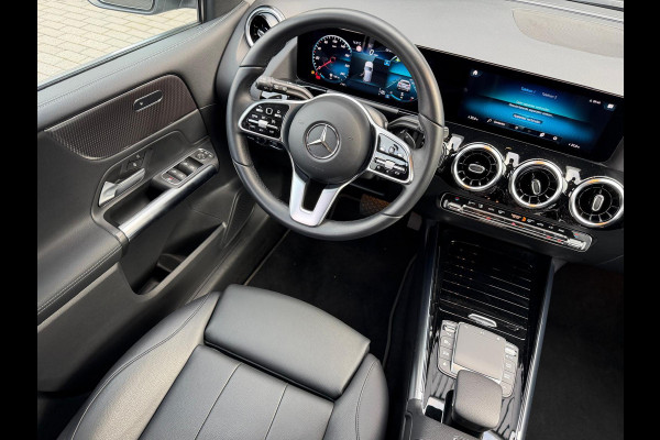 Mercedes-Benz B-Klasse 180 Business Solution AMG | 1E EIGENAAR | 3/6/12MND GARANTIE | LEDER | LED | AUTOMAAT | DAB | CARPLAY | CRUISE | CLIMA | STOELVERWM. |