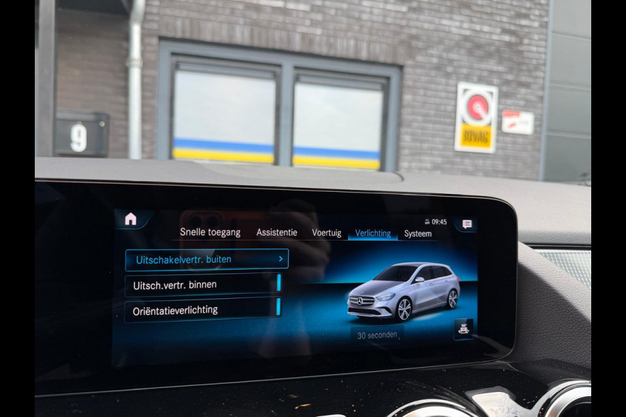 Mercedes-Benz B-Klasse 180 Business Solution AMG | 1E EIGENAAR | 3/6/12MND GARANTIE | LEDER | LED | AUTOMAAT | DAB | CARPLAY | CRUISE | CLIMA | STOELVERWM. |