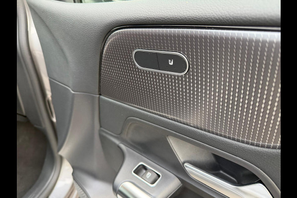 Mercedes-Benz B-Klasse 180 Business Solution AMG | 1E EIGENAAR | 3/6/12MND GARANTIE | LEDER | LED | AUTOMAAT | DAB | CARPLAY | CRUISE | CLIMA | STOELVERWM. |