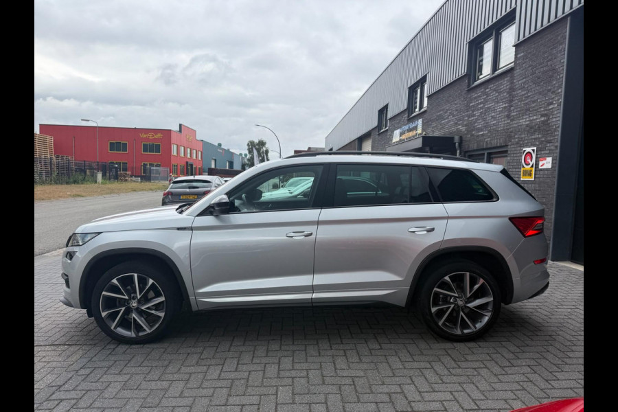 Škoda Kodiaq 1.5 TSI Sportline Business | 1E EIGENAAR | 3/6/12 MND GARANTIE | AUTOMAAT | PANO | LED | DAB | MEMORY | CARPLAY | DIGITAAL COCKPIT | TREKHAAK |