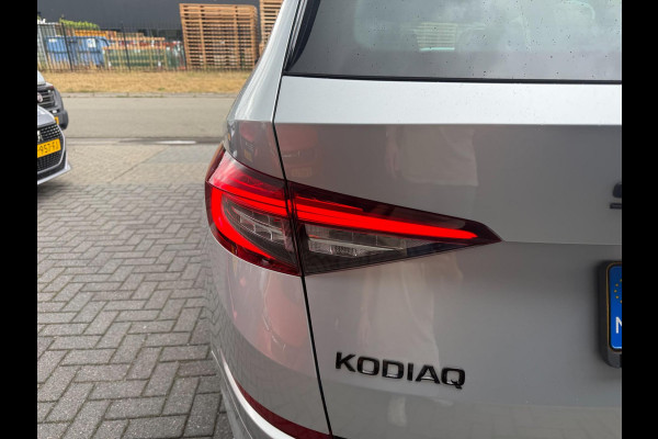 Škoda Kodiaq 1.5 TSI Sportline Business | 1E EIGENAAR | 3/6/12 MND GARANTIE | AUTOMAAT | PANO | LED | DAB | MEMORY | CARPLAY | DIGITAAL COCKPIT | TREKHAAK |