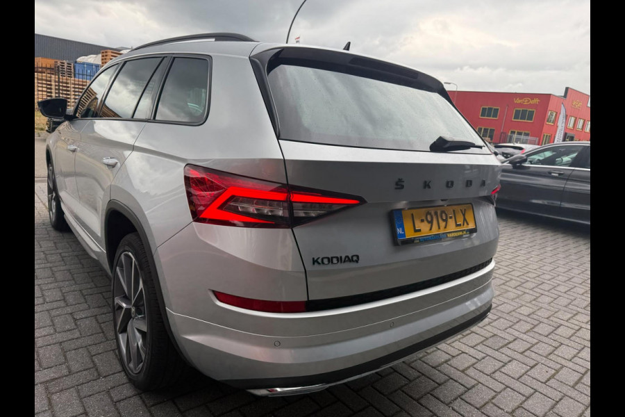 Škoda Kodiaq 1.5 TSI Sportline Business | 1E EIGENAAR | 3/6/12 MND GARANTIE | AUTOMAAT | PANO | LED | DAB | MEMORY | CARPLAY | DIGITAAL COCKPIT | TREKHAAK |