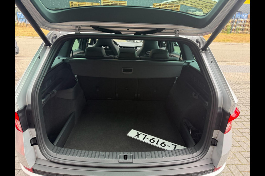 Škoda Kodiaq 1.5 TSI Sportline Business | 1E EIGENAAR | 3/6/12 MND GARANTIE | AUTOMAAT | PANO | LED | DAB | MEMORY | CARPLAY | DIGITAAL COCKPIT | TREKHAAK |