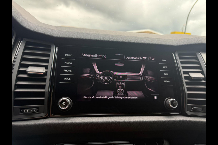 Škoda Kodiaq 1.5 TSI Sportline Business | 1E EIGENAAR | 3/6/12 MND GARANTIE | AUTOMAAT | PANO | LED | DAB | MEMORY | CARPLAY | DIGITAAL COCKPIT | TREKHAAK |