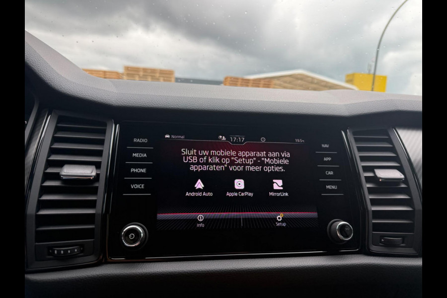 Škoda Kodiaq 1.5 TSI Sportline Business | 1E EIGENAAR | 3/6/12 MND GARANTIE | AUTOMAAT | PANO | LED | DAB | MEMORY | CARPLAY | DIGITAAL COCKPIT | TREKHAAK |