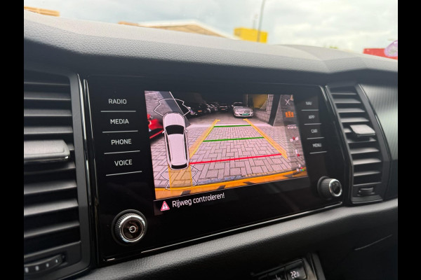 Škoda Kodiaq 1.5 TSI Sportline Business | 1E EIGENAAR | 3/6/12 MND GARANTIE | AUTOMAAT | PANO | LED | DAB | MEMORY | CARPLAY | DIGITAAL COCKPIT | TREKHAAK |