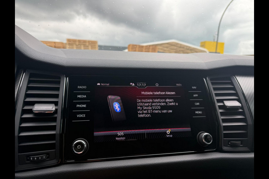 Škoda Kodiaq 1.5 TSI Sportline Business | 1E EIGENAAR | 3/6/12 MND GARANTIE | AUTOMAAT | PANO | LED | DAB | MEMORY | CARPLAY | DIGITAAL COCKPIT | TREKHAAK |