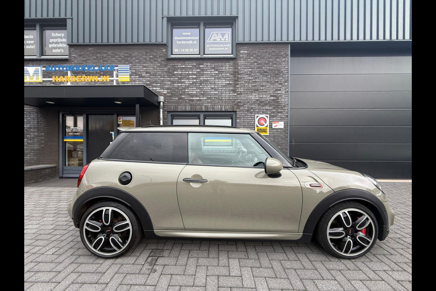 MINI Mini 2.0 John Cooper Works Chili | 1E EIGENAAR | 3/6/12MND GARANTIE | 230PK | PANO | ACC | CARPLAY | LED | HEAD-UP | NAVI | DAB |