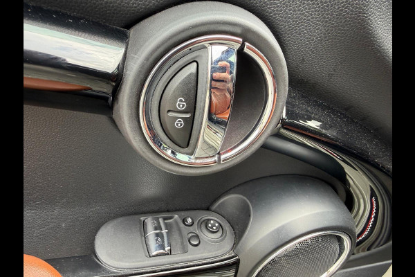 MINI Mini 2.0 John Cooper Works Chili | 1E EIGENAAR | 3/6/12MND GARANTIE | 230PK | PANO | ACC | CARPLAY | LED | HEAD-UP | NAVI | DAB |