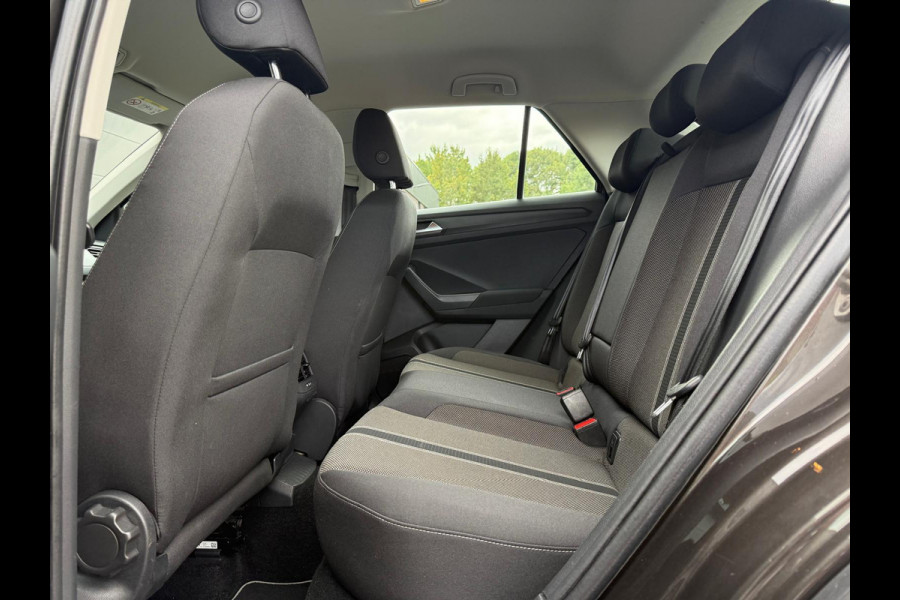 Volkswagen T-Roc 1.5 TSI Style | 1E EIGENAAR | 3/6/12 MND GARANTIE | AUTOMAAT | ACC | NAVI | CARPLAY | DAB | LMV |