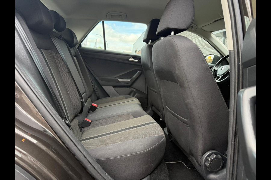Volkswagen T-Roc 1.5 TSI Style | 1E EIGENAAR | 3/6/12 MND GARANTIE | AUTOMAAT | ACC | NAVI | CARPLAY | DAB | LMV |