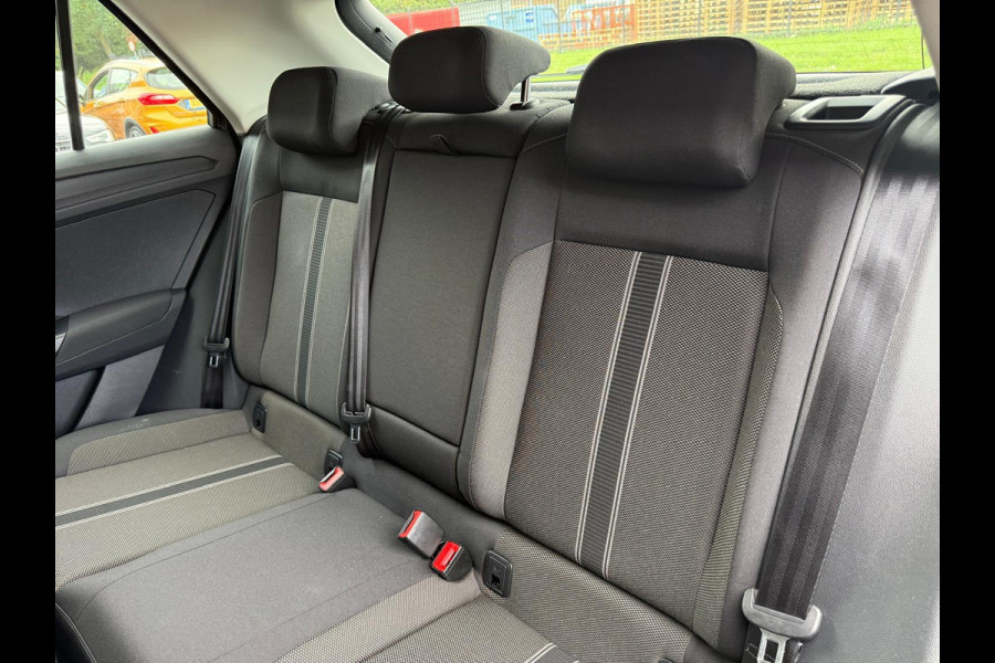 Volkswagen T-Roc 1.5 TSI Style | 1E EIGENAAR | 3/6/12 MND GARANTIE | AUTOMAAT | ACC | NAVI | CARPLAY | DAB | LMV |