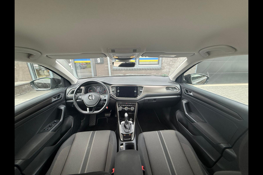 Volkswagen T-Roc 1.5 TSI Style | 1E EIGENAAR | 3/6/12 MND GARANTIE | AUTOMAAT | ACC | NAVI | CARPLAY | DAB | LMV |