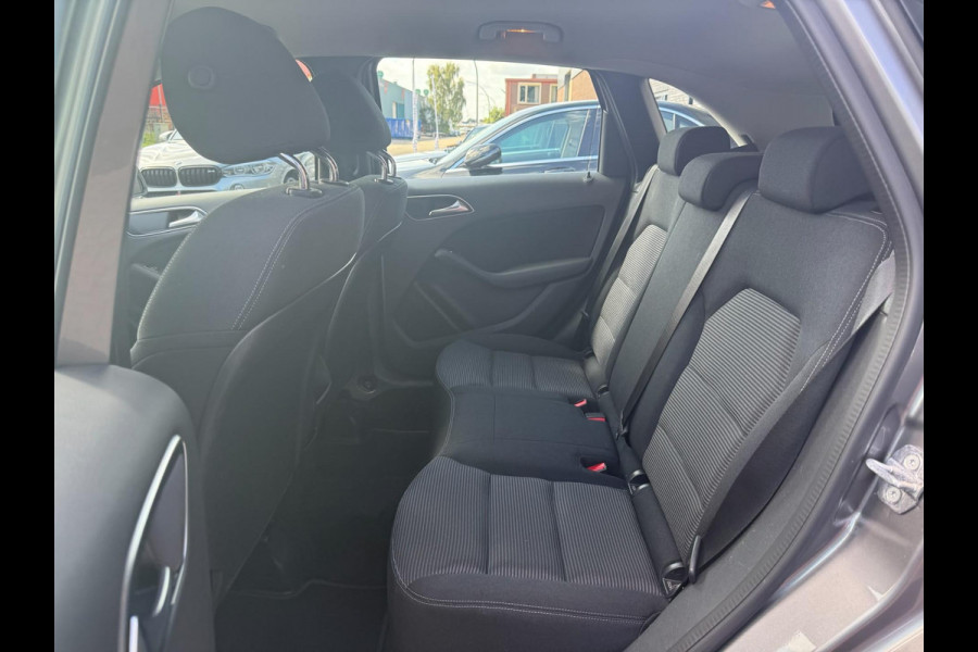 Mercedes-Benz B-Klasse 180 Ambition | 1E EIGENAAR | 3/6/12MND GARANTIE | NAVI | LED | AICRO | CRUISE | TREKHAAK |