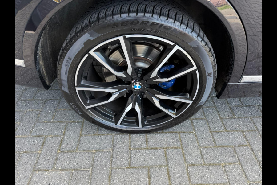 BMW X7 xDrive40i 6p. | 2E EIGENAAR | 3/6/12MND GARANTIE| M-SPORT |PANO | LASER | LED | B&W | MASSAGE | CARPLAY | TREKHAAK | DAB | BOMVOL |