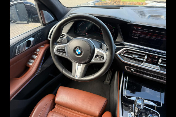 BMW X7 xDrive40i 6p. | 2E EIGENAAR | 3/6/12MND GARANTIE| M-SPORT |PANO | LASER | LED | B&W | MASSAGE | CARPLAY | TREKHAAK | DAB | BOMVOL |