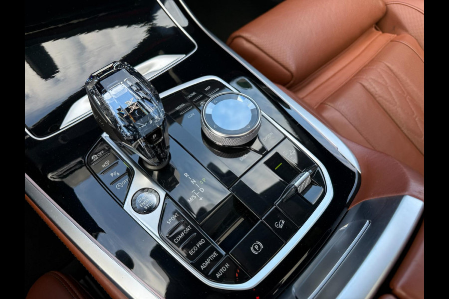BMW X7 xDrive40i 6p. | 2E EIGENAAR | 3/6/12MND GARANTIE| M-SPORT |PANO | LASER | LED | B&W | MASSAGE | CARPLAY | TREKHAAK | DAB | BOMVOL |