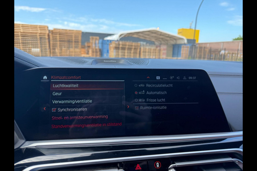 BMW X7 xDrive40i 6p. | 2E EIGENAAR | 3/6/12MND GARANTIE| M-SPORT |PANO | LASER | LED | B&W | MASSAGE | CARPLAY | TREKHAAK | DAB | BOMVOL |