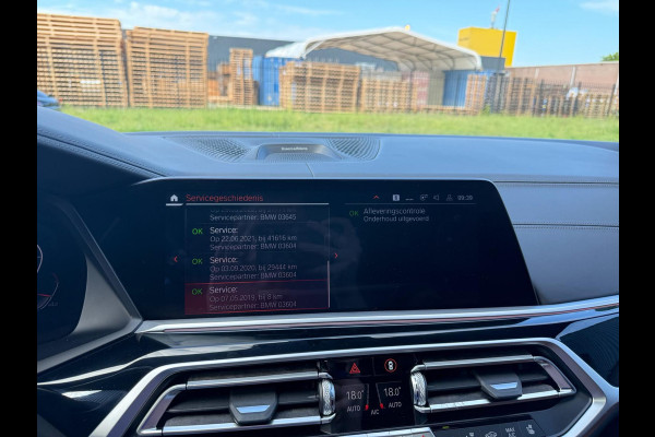 BMW X7 xDrive40i 6p. | 2E EIGENAAR | 3/6/12MND GARANTIE| M-SPORT |PANO | LASER | LED | B&W | MASSAGE | CARPLAY | TREKHAAK | DAB | BOMVOL |