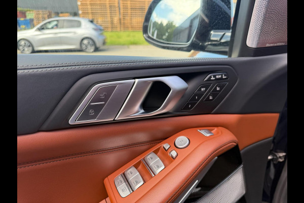 BMW X7 xDrive40i 6p. | 2E EIGENAAR | 3/6/12MND GARANTIE| M-SPORT |PANO | LASER | LED | B&W | MASSAGE | CARPLAY | TREKHAAK | DAB | BOMVOL |