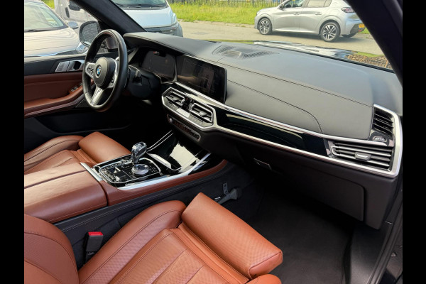 BMW X7 xDrive40i 6p. | 2E EIGENAAR | 3/6/12MND GARANTIE| M-SPORT |PANO | LASER | LED | B&W | MASSAGE | CARPLAY | TREKHAAK | DAB | BOMVOL |