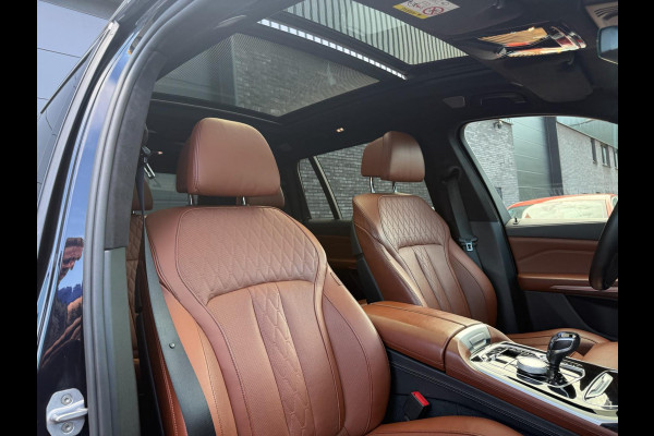 BMW X7 xDrive40i 6p. | 2E EIGENAAR | 3/6/12MND GARANTIE| M-SPORT |PANO | LASER | LED | B&W | MASSAGE | CARPLAY | TREKHAAK | DAB | BOMVOL |