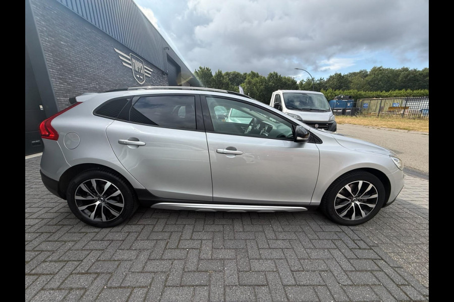 Volvo V40 Cross Country 1.5 T3 Summum | 2E EIGENAAR | 3/6 of 12 MND GARANTIE | PANO DAK | CAMERA | NAVI | MEMORY |