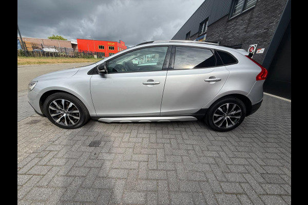 Volvo V40 Cross Country 1.5 T3 Summum | 2E EIGENAAR | 3/6 of 12 MND GARANTIE | PANO DAK | CAMERA | NAVI | MEMORY |