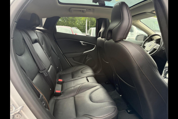 Volvo V40 Cross Country 1.5 T3 Summum | 2E EIGENAAR | 3/6 of 12 MND GARANTIE | PANO DAK | CAMERA | NAVI | MEMORY |