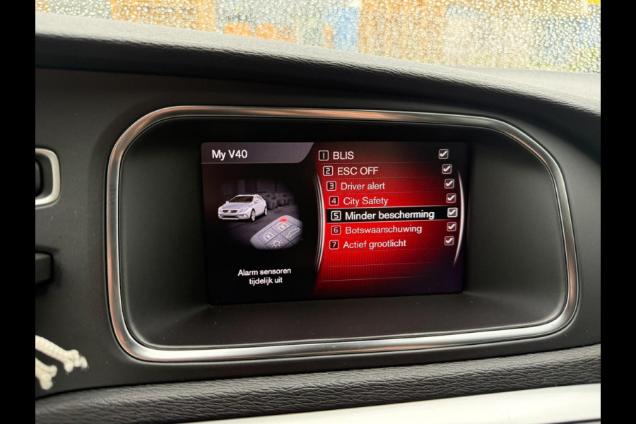 Volvo V40 Cross Country 1.5 T3 Summum | 2E EIGENAAR | 3/6 of 12 MND GARANTIE | PANO DAK | CAMERA | NAVI | MEMORY |