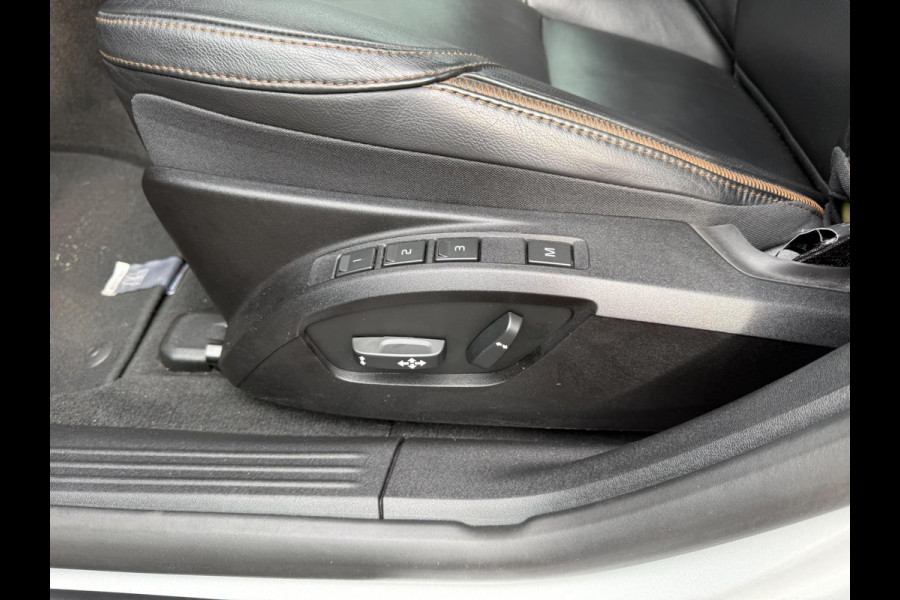 Volvo V40 Cross Country 1.5 T3 Summum | 2E EIGENAAR | 3/6 of 12 MND GARANTIE | PANO DAK | CAMERA | NAVI | MEMORY |