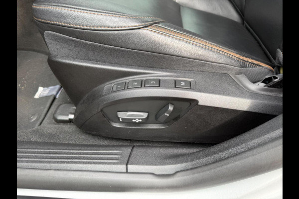 Volvo V40 Cross Country 1.5 T3 Summum | 2E EIGENAAR | 3/6 of 12 MND GARANTIE | PANO DAK | CAMERA | NAVI | MEMORY |