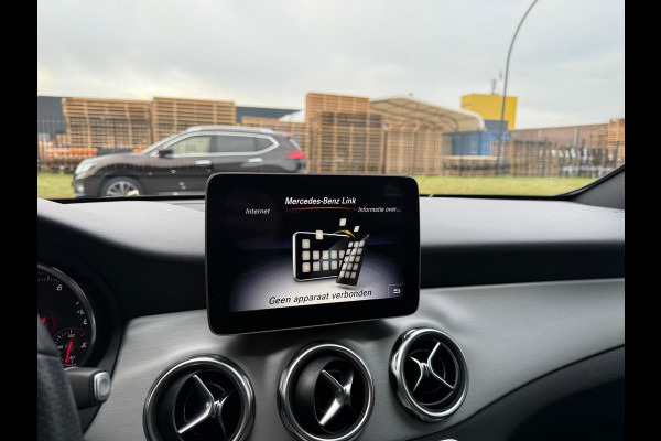 Mercedes-Benz GLA 250 Premium Plus | 1E EIGENAAR | 3/6/12MND GARANTIE | LED | DAB | TREKHAAK | CRUISE | PANO |