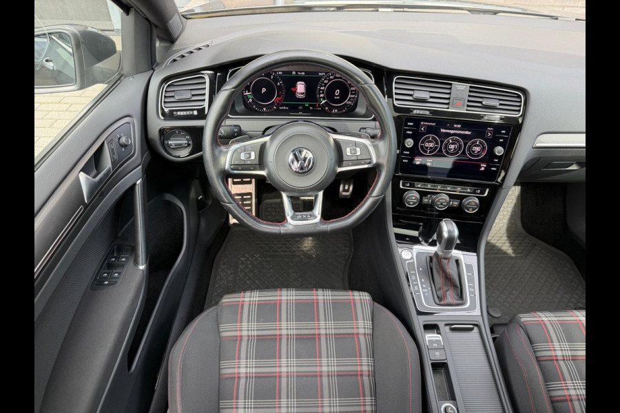 Volkswagen Golf 2.0 TSI GTI Performance | 3/6/12MND GARANTIE | PANO | LED | ACC | TREKHAAK | NAVI | STOELVERW. |