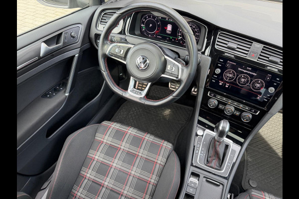 Volkswagen Golf 2.0 TSI GTI Performance | 3/6/12MND GARANTIE | PANO | LED | ACC | TREKHAAK | NAVI | STOELVERW. |