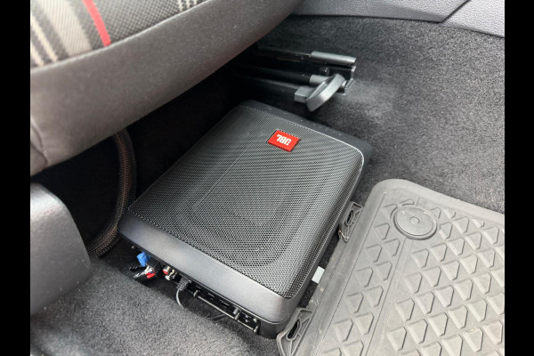 Volkswagen Golf 2.0 TSI GTI Performance | 3/6/12MND GARANTIE | PANO | LED | ACC | TREKHAAK | NAVI | STOELVERW. |