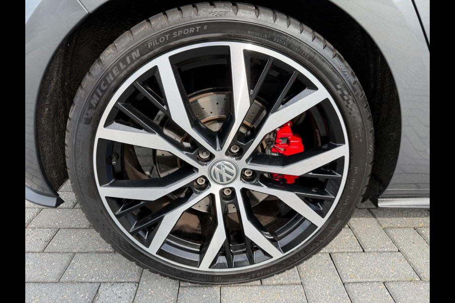 Volkswagen Golf 2.0 TSI GTI Performance | 3/6/12MND GARANTIE | PANO | LED | ACC | TREKHAAK | NAVI | STOELVERW. |