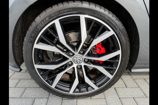 Volkswagen Golf 2.0 TSI GTI Performance | 3/6/12MND GARANTIE | PANO | LED | ACC | TREKHAAK | NAVI | STOELVERW. |