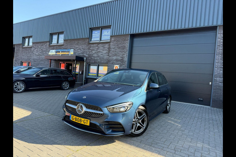 Mercedes-Benz B-Klasse 180 Business Solution AMG | 3/6/12MND GARANTIE | AUTOMAAT | LED | CRUISE | CARPLAY | DAB | AIRCO | STOELVERWM. |