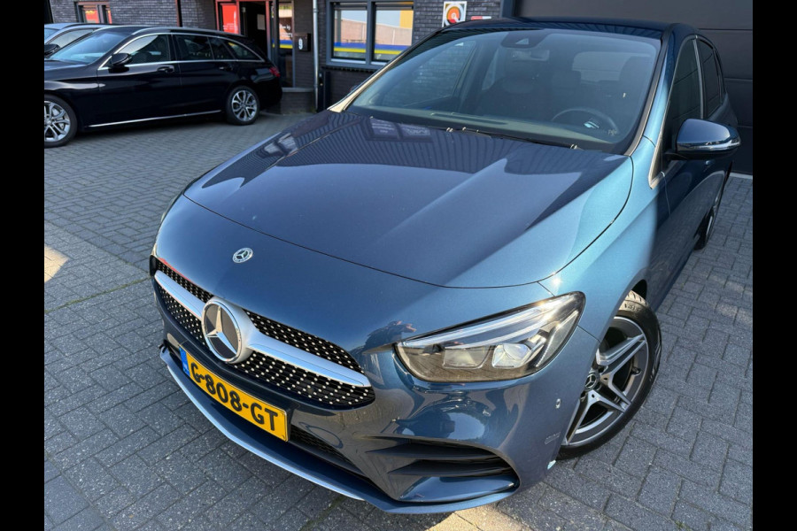 Mercedes-Benz B-Klasse 180 Business Solution AMG | 3/6/12MND GARANTIE | AUTOMAAT | LED | CRUISE | CARPLAY | DAB | AIRCO | STOELVERWM. |