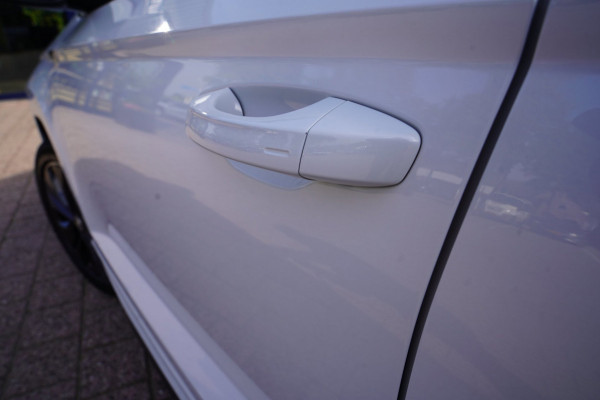 Škoda Karoq 1.5 TSI ACT Sportline Business|Prijs rijklaar incl.12 mnd garantie| Navi Keyless Stoel/Stuur+achterbank verw. Carplay