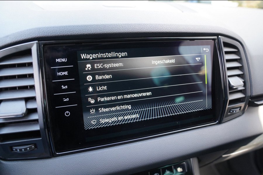 Škoda Karoq 1.5 TSI ACT Sportline Business|Prijs rijklaar incl.12 mnd garantie| Navi Keyless Stoel/Stuur+achterbank verw. Carplay
