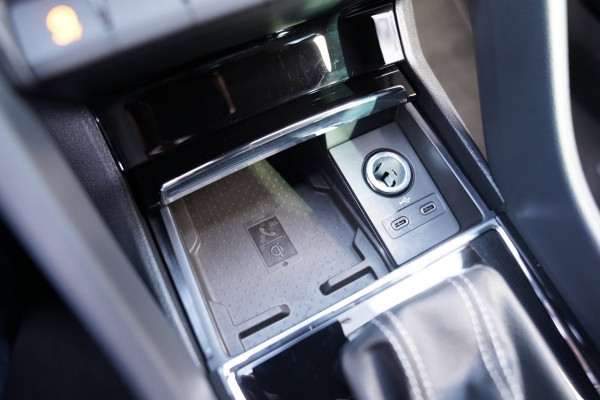 Škoda Karoq 1.5 TSI ACT Sportline Business|Prijs rijklaar incl.12 mnd garantie| Navi Keyless Stoel/Stuur+achterbank verw. Carplay