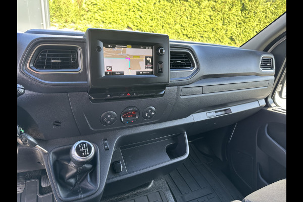 Nissan NV400 2.3 dCi 136 PK / GLASRESTEEL / L1H1 / IMPERIAAL / TREKHAAK / CAMERA / NAVI / ECC / CRUISE