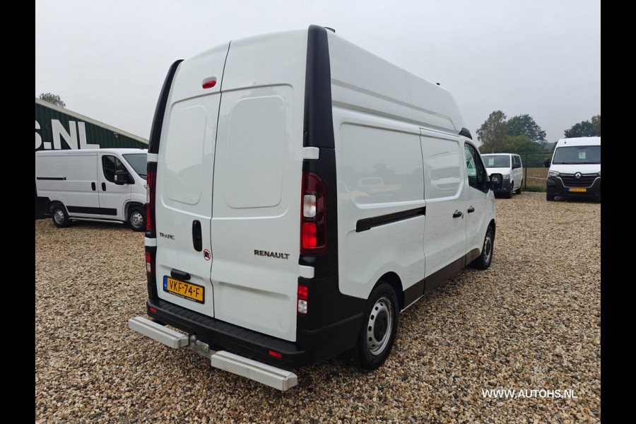 Renault Trafic 2.0 dCi 145 PK T L2H2 , 1e eig , euro 6 , Complete werkplaats inrichting met omvormer , trekhaak , airco cruise.